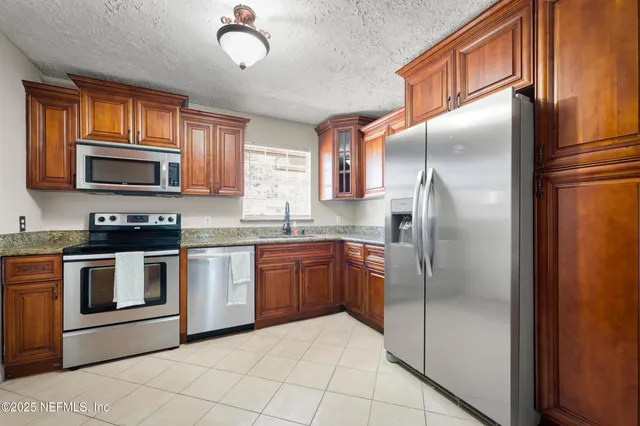 $1,750 | 2726 Winrock Drive West, Jacksonville, FL 32216