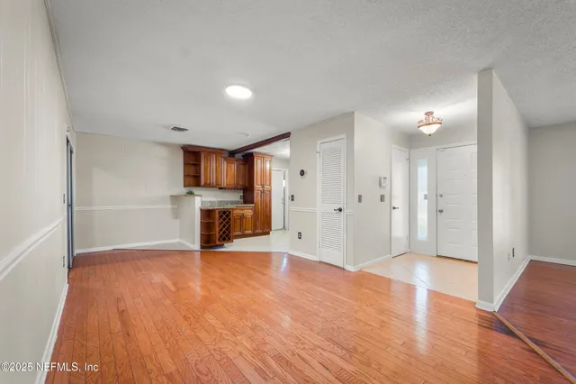 $1,750 | 2726 Winrock Drive West, Jacksonville, FL 32216