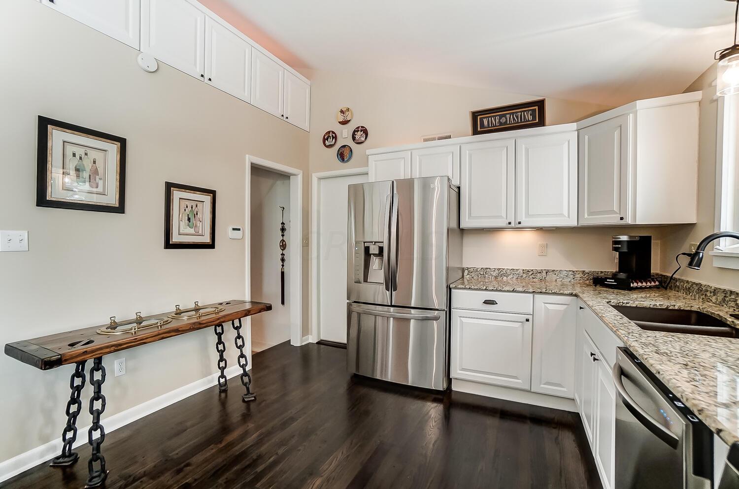 3759 Chevington Road Columbus, OH 43220 - Photo 13 of 46 Gallery Image 13