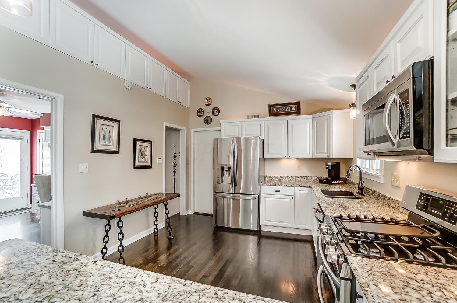 3759 Chevington Road Columbus, OH 43220 - Photo 15 of 46 Gallery Image 15