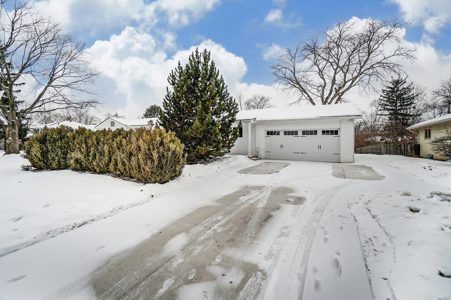 3759 Chevington Road Columbus, OH 43220 - Photo 2 of 46 Gallery Image 2