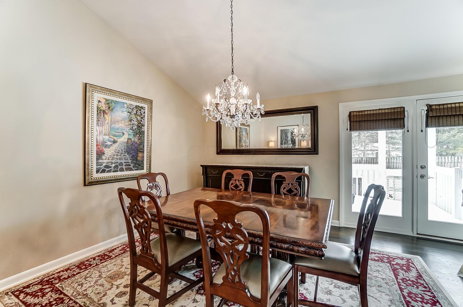 3759 Chevington Road Columbus, OH 43220 - Photo 5 of 46 Gallery Image 5