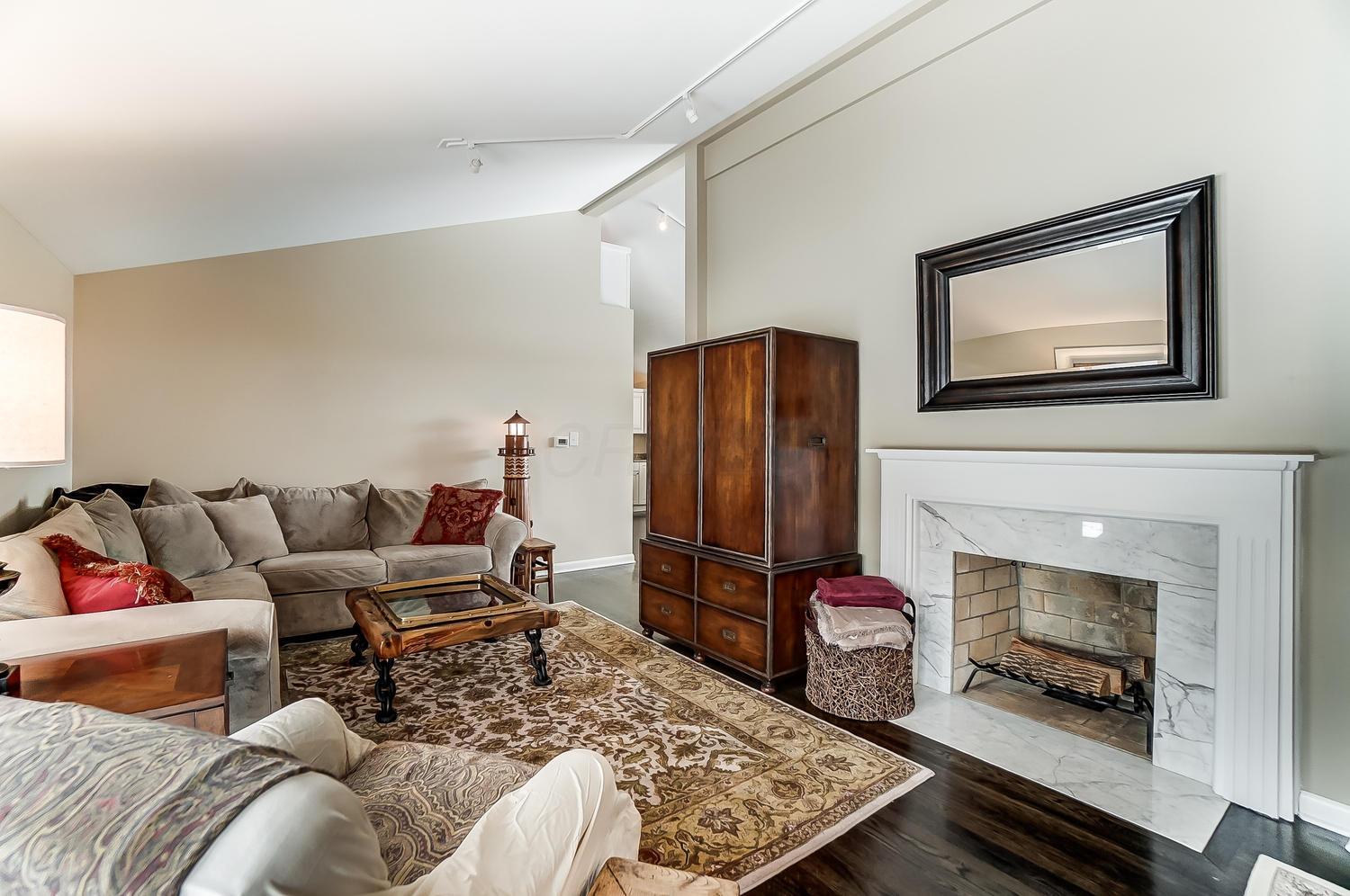 3759 Chevington Road Columbus, OH 43220 - Photo 10 of 46 Gallery Image 10