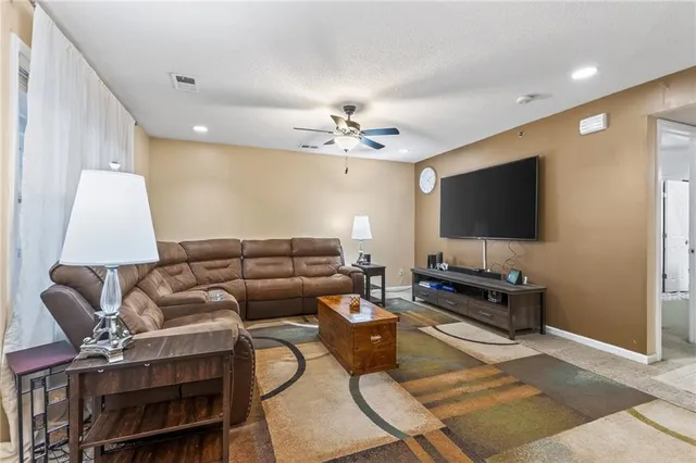 $155,000 | 2433 Northeast 68th Street, Gladstone, MO 64118