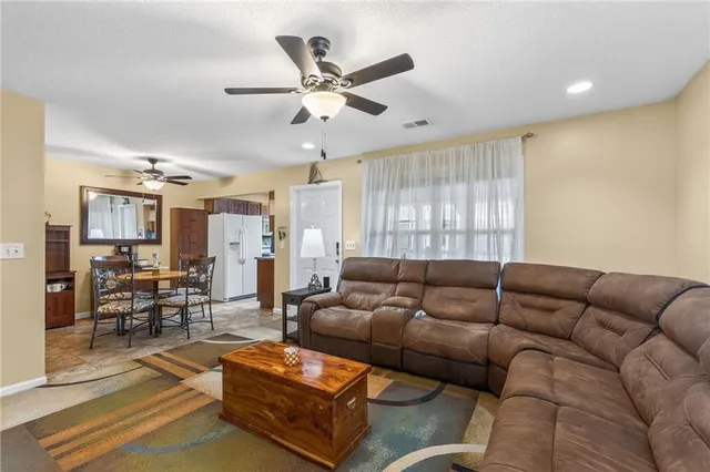 $155,000 | 2433 Northeast 68th Street, Gladstone, MO 64118