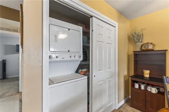 $155,000 | 2433 Northeast 68th Street, Gladstone, MO 64118