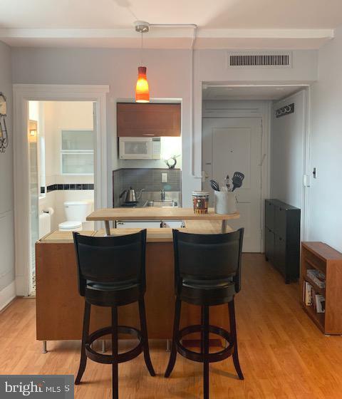 1324 Locust Street, Unit 505 Philadelphia, PA 19107 - Photo 4 of 7