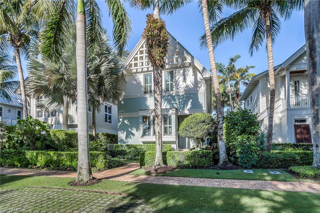 32 6th Street South Naples, FL 34102 - Photo 1 of 37