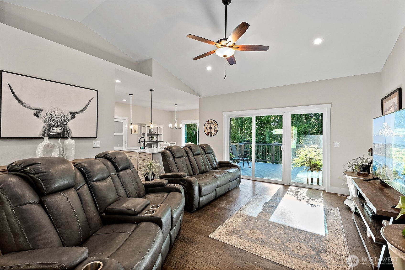 8069 Phillips Road Southeast Port Orchard, WA 98367 - Photo 4 of 33 Gallery Image 4