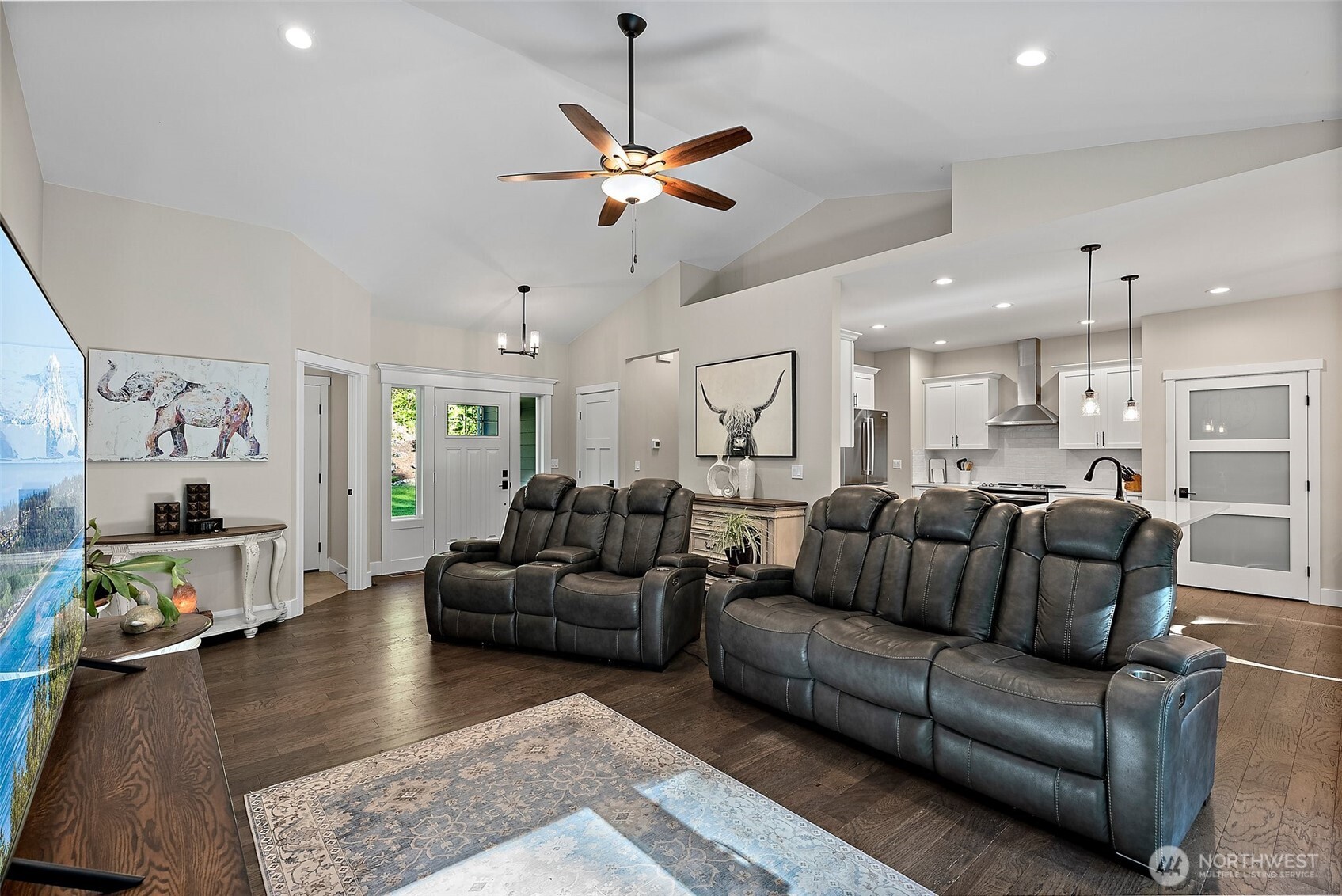 8069 Phillips Road Southeast Port Orchard, WA 98367 - Photo 5 of 33 Gallery Image 5