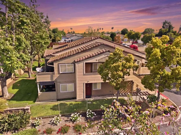 $499,999 | 5004 Los Morros Way, Unit 2, Oceanside, CA 92057