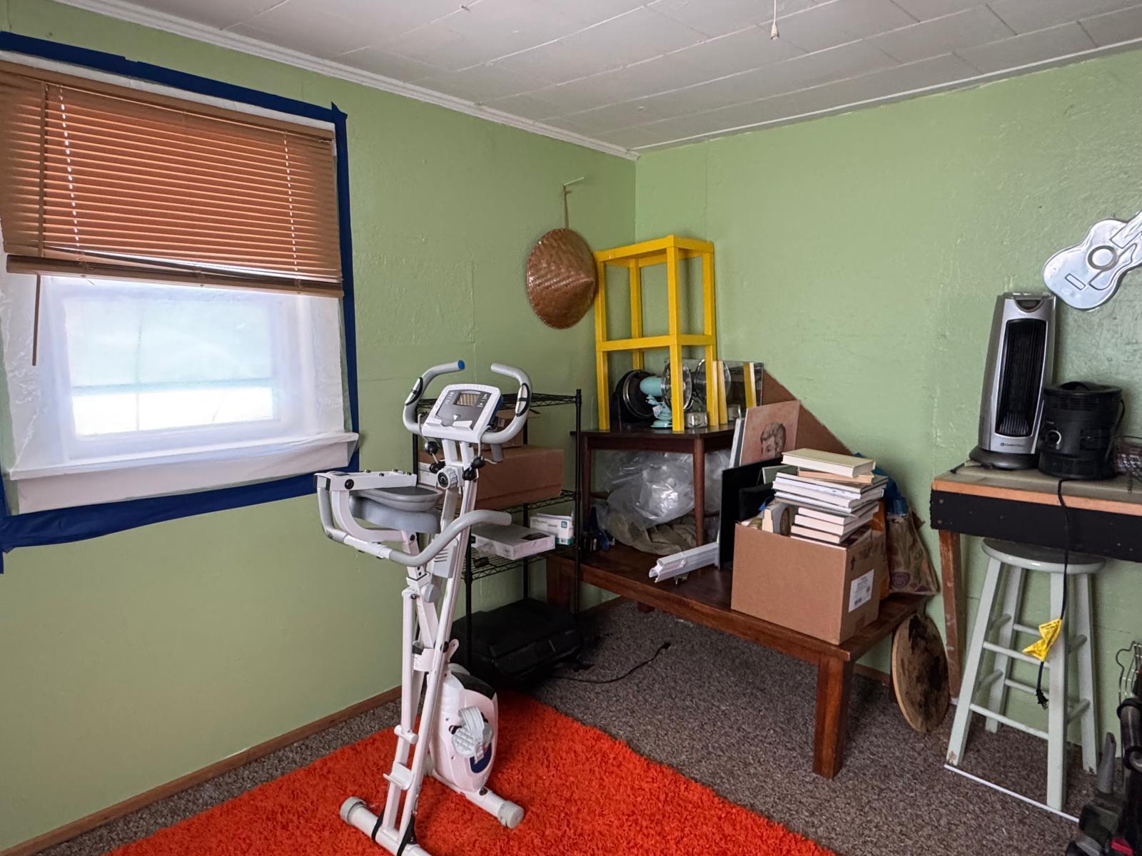 20 High Street Presque Isle, ME 04769 - Photo 12 of 20 Living Room