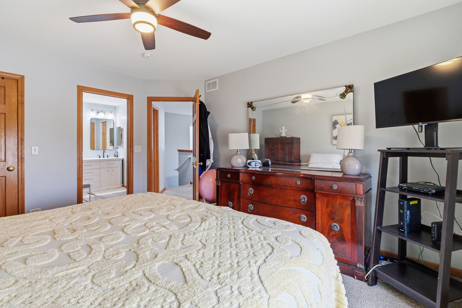 3713 Mustang Road Joliet, IL 60435 - Photo 17 of 33 Gallery Image 17