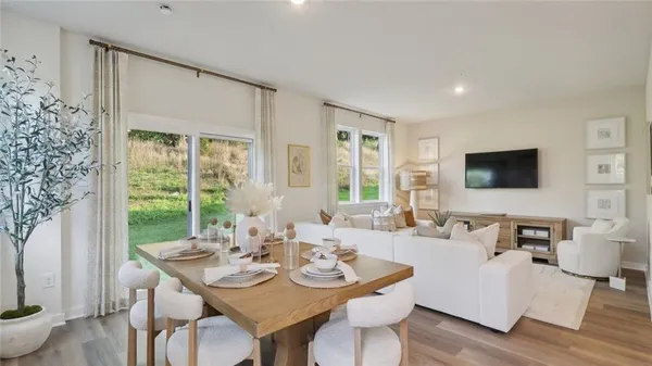 $359,990 | 160 River Rdg Drive, Moon Township, PA 15108