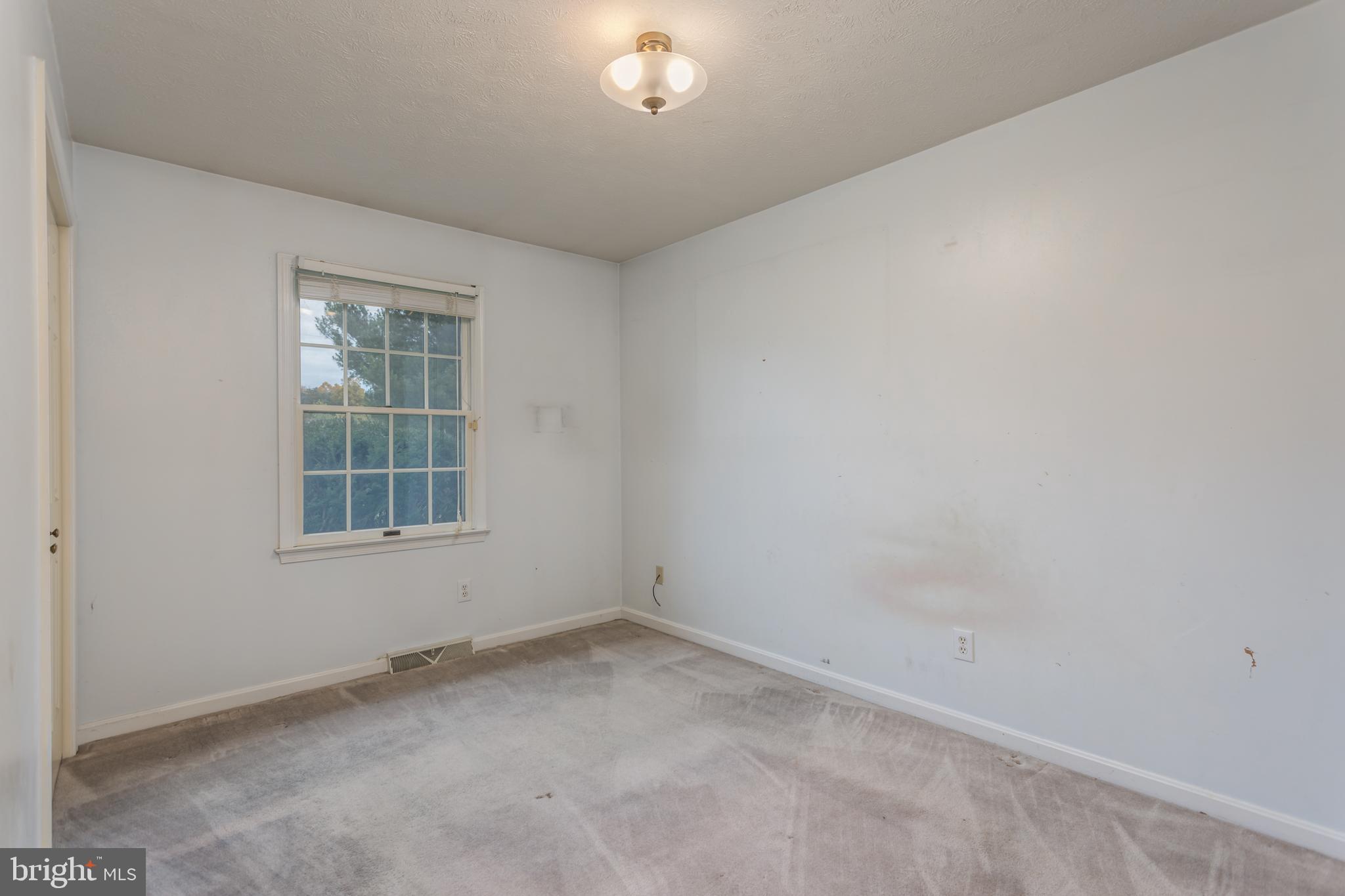 151 Jackson Drive Winchester, VA 22602 - Photo 19 of 48 Bedroom 2