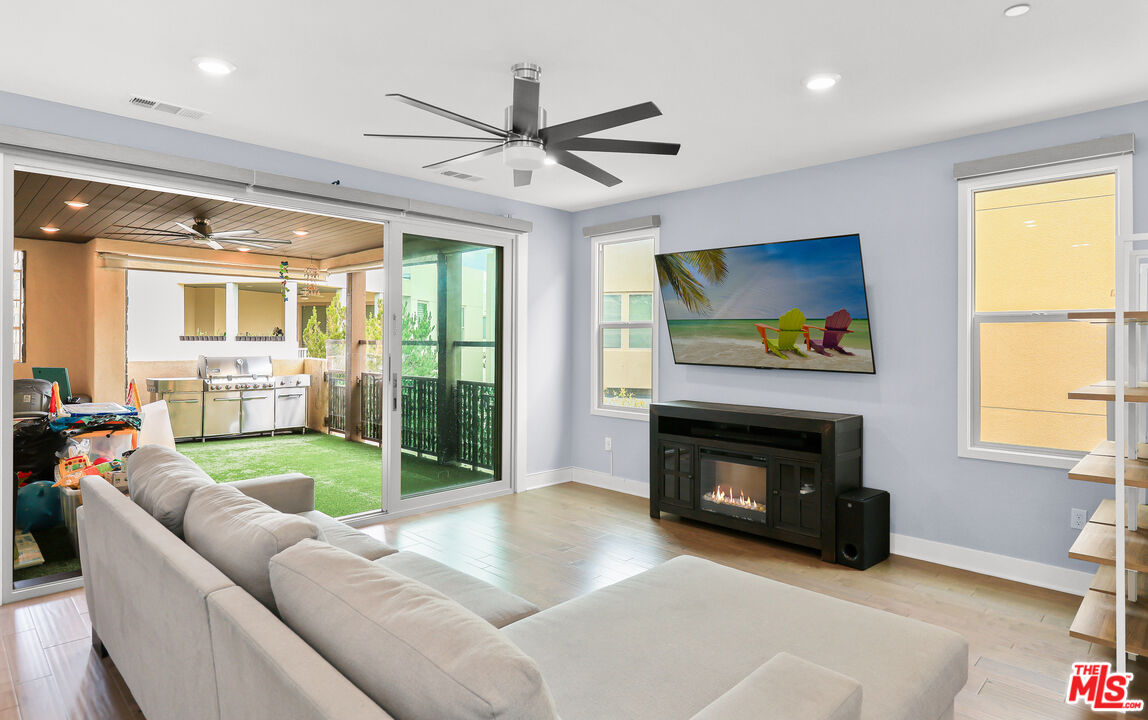 116 Catalyst Irvine, CA 92618 - Photo 18 of 75