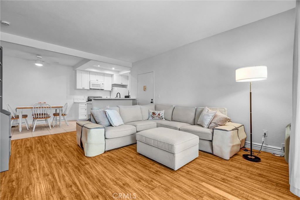 20702 El Toro Road, Unit 317 Lake Forest, CA 92630 - Photo 5 of 18 Living Room