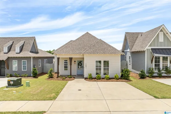 $310,000 | 1091 Woodland Circle, Opelika, AL 36801