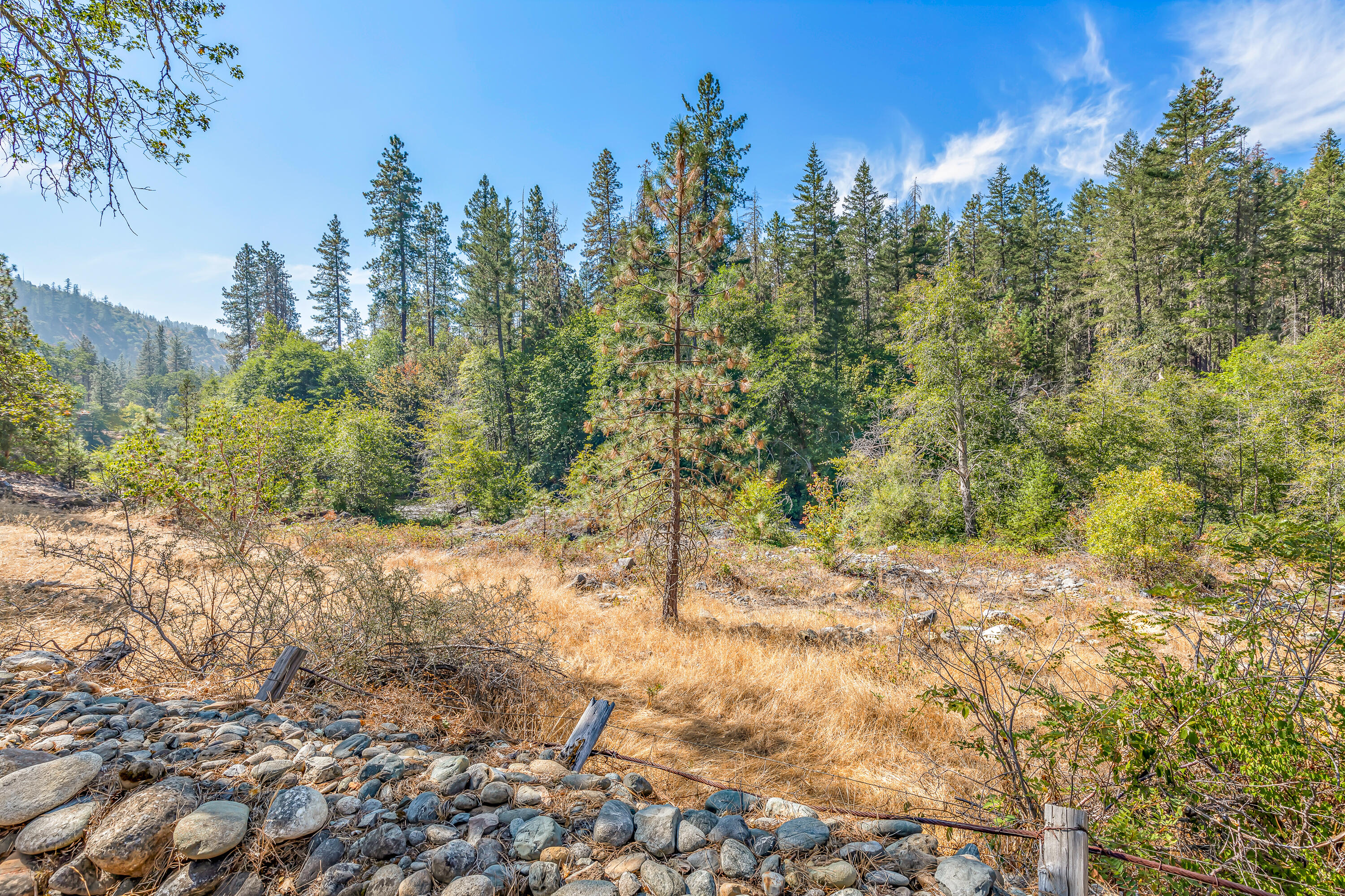 14350 Upper Applegate Road Jacksonville, OR 97530 - Photo 42 of 43 30