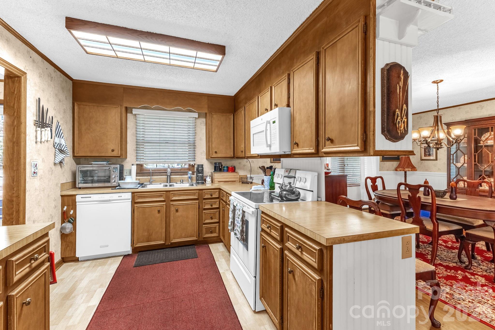 60 Pine View Road Newland, NC 28657 - Photo 10 of 38