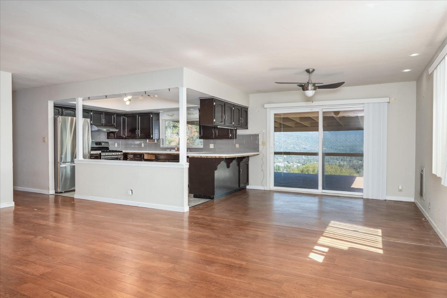 39320 Highway 41 Oakhurst, CA 93644 - Photo 11 of 31