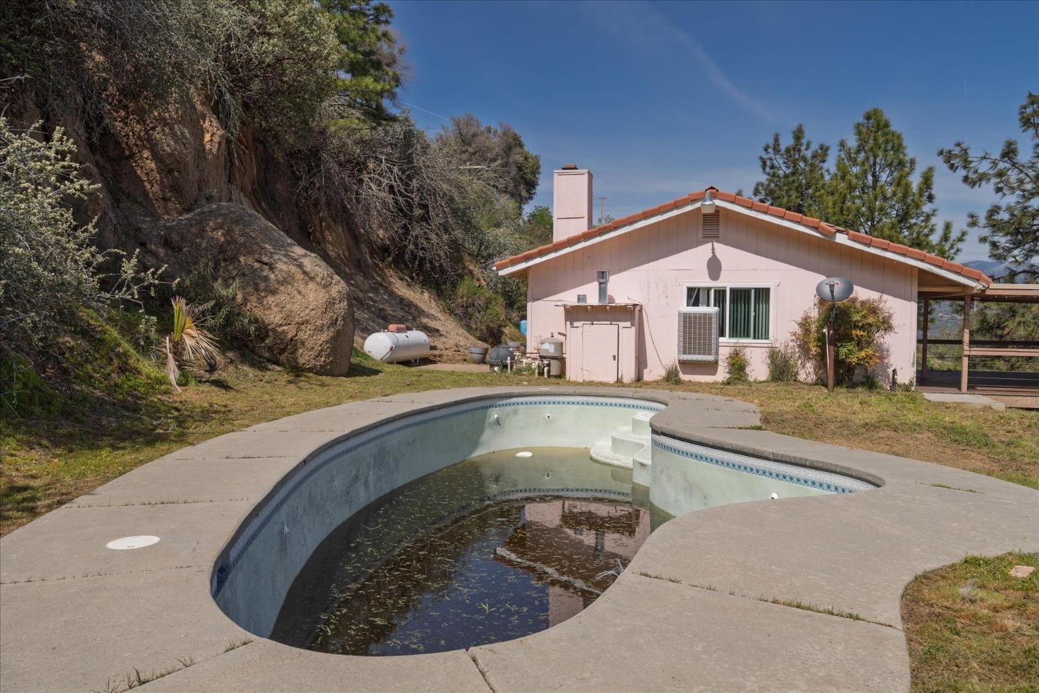 39320 Highway 41 Oakhurst, CA 93644 - Photo 30 of 31