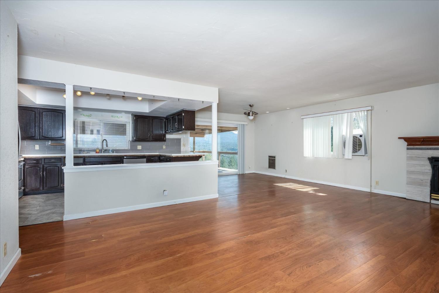 39320 Highway 41 Oakhurst, CA 93644 - Photo 8 of 31