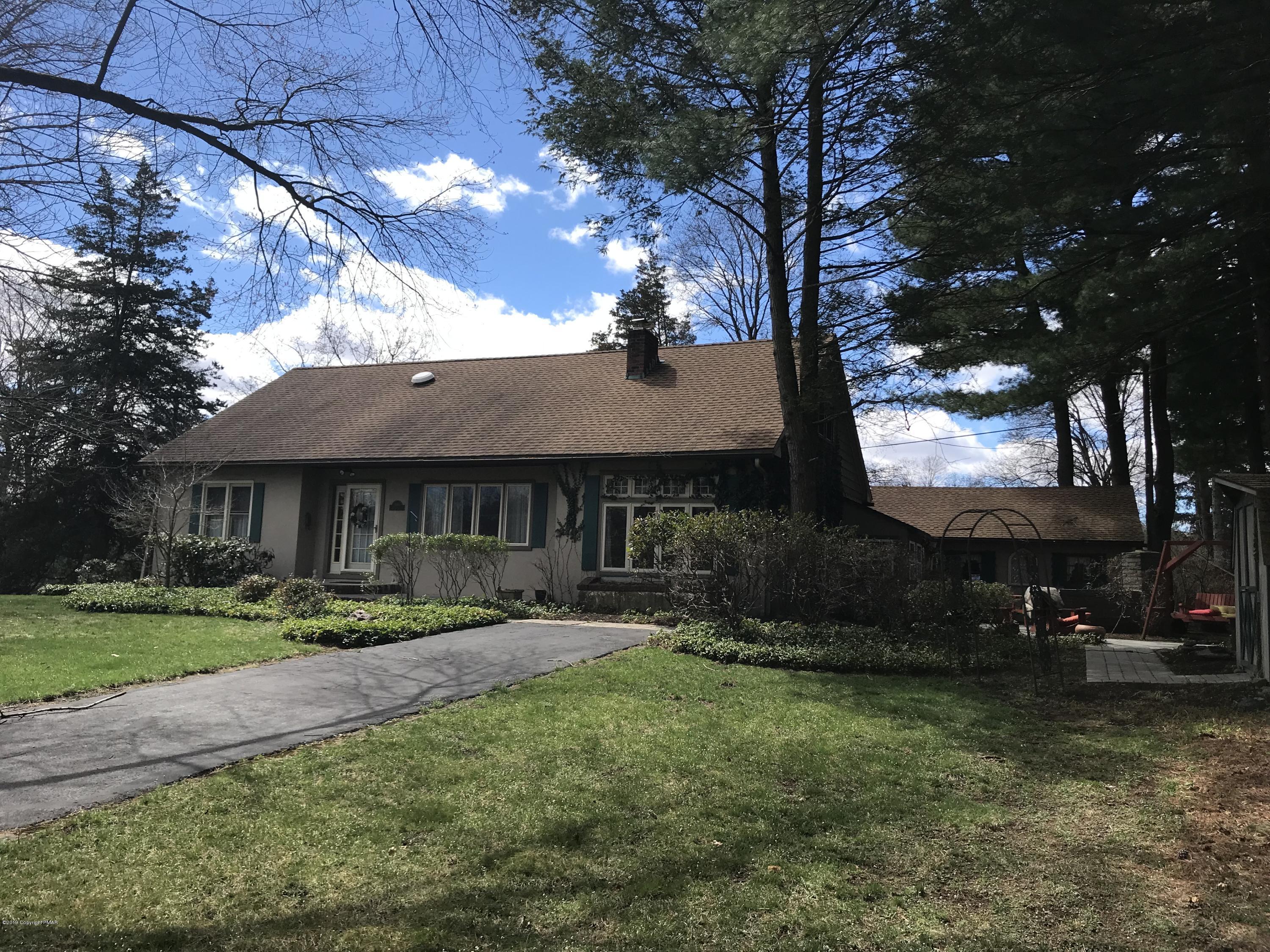 1801 Quentin Road Stroudsburg, PA 18360 - Photo 1 of 40 FRONT