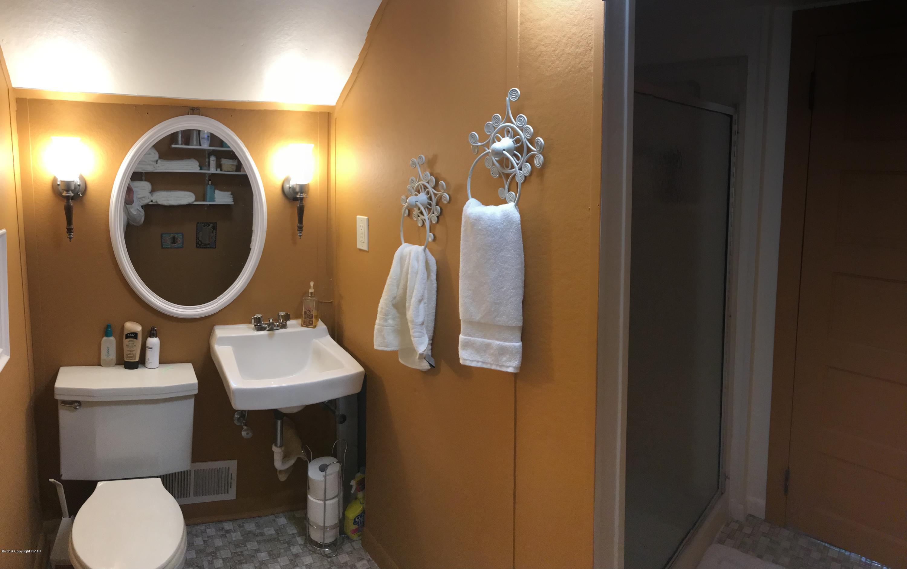 1801 Quentin Road Stroudsburg, PA 18360 - Photo 20 of 40 MASTER BATH VIEW 2