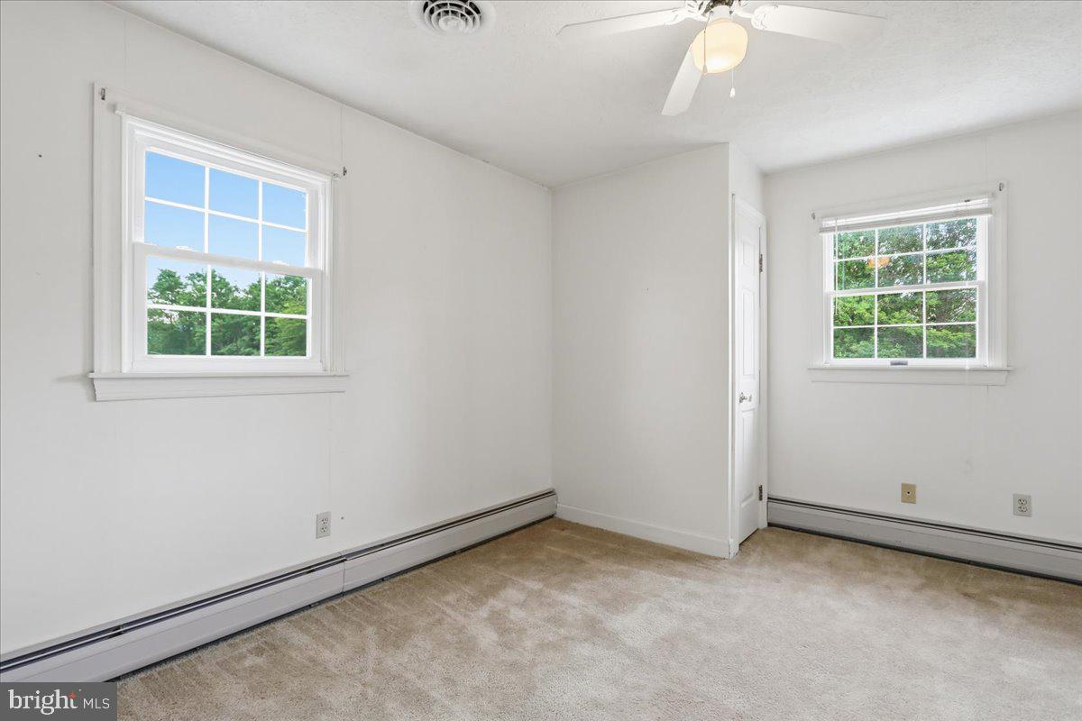 2447 Headquarters Road Edinburg, VA 22824 - Photo 31 of 58 2nd Bedroom