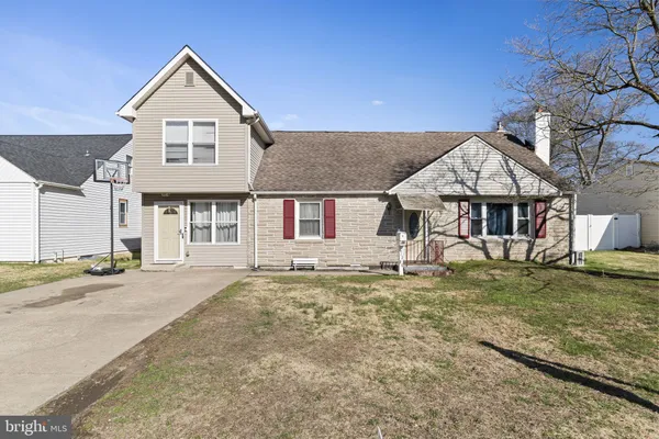 $429,999 | 1306 New Chestnut Street, Bristol, PA 19007