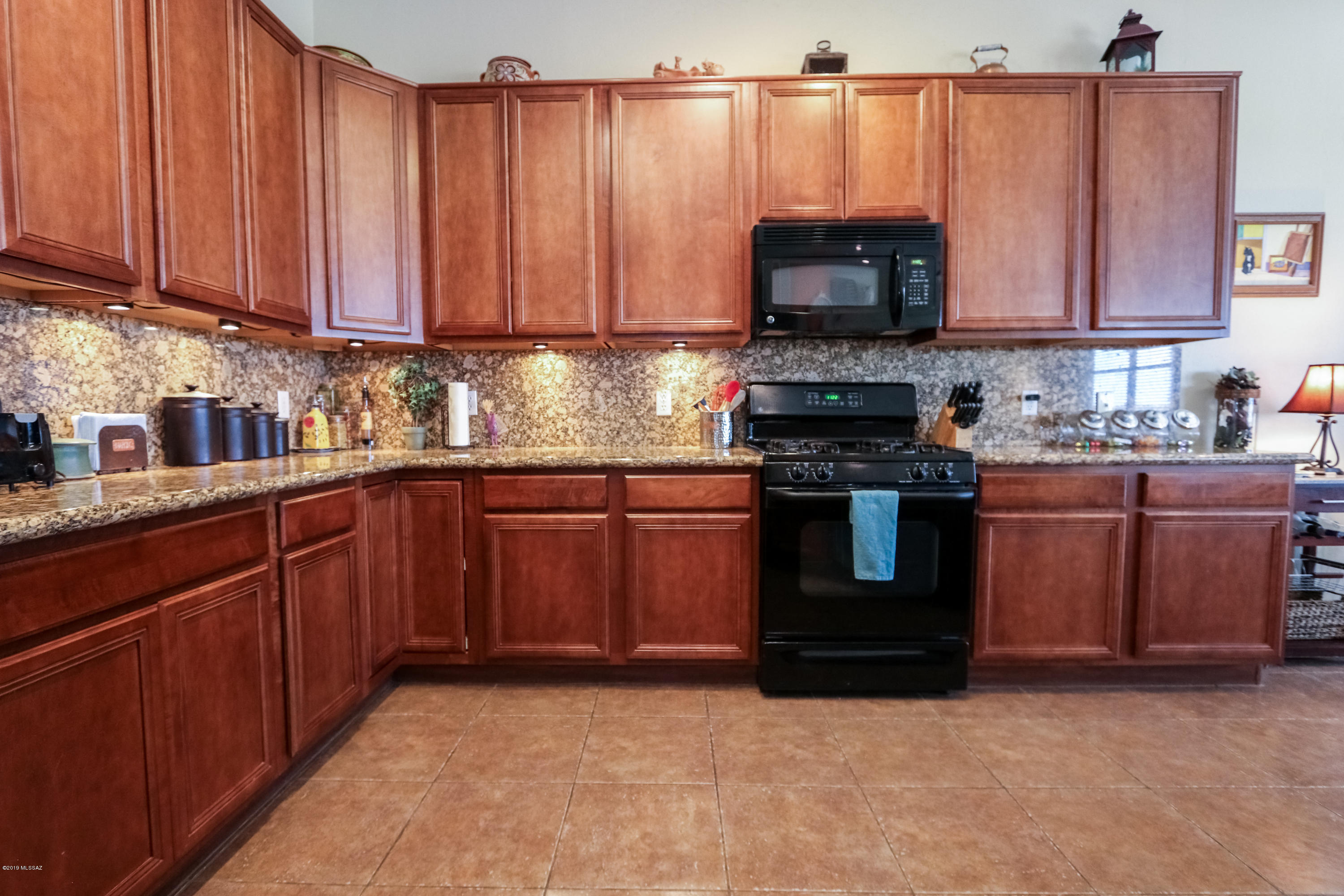 10834 South Heart Break Ridge Place Vail, AZ 85641 - Photo 16 of 43