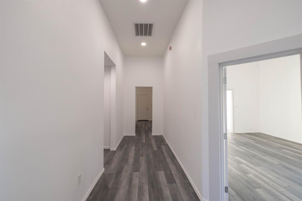 415 West 7th Street Bonham, TX 75418 - Photo 12 of 16