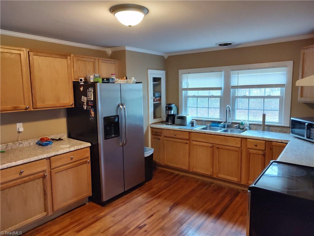 1831 East Meadow Road Eden, NC 27288 - Photo 4 of 14 Gallery Image 4