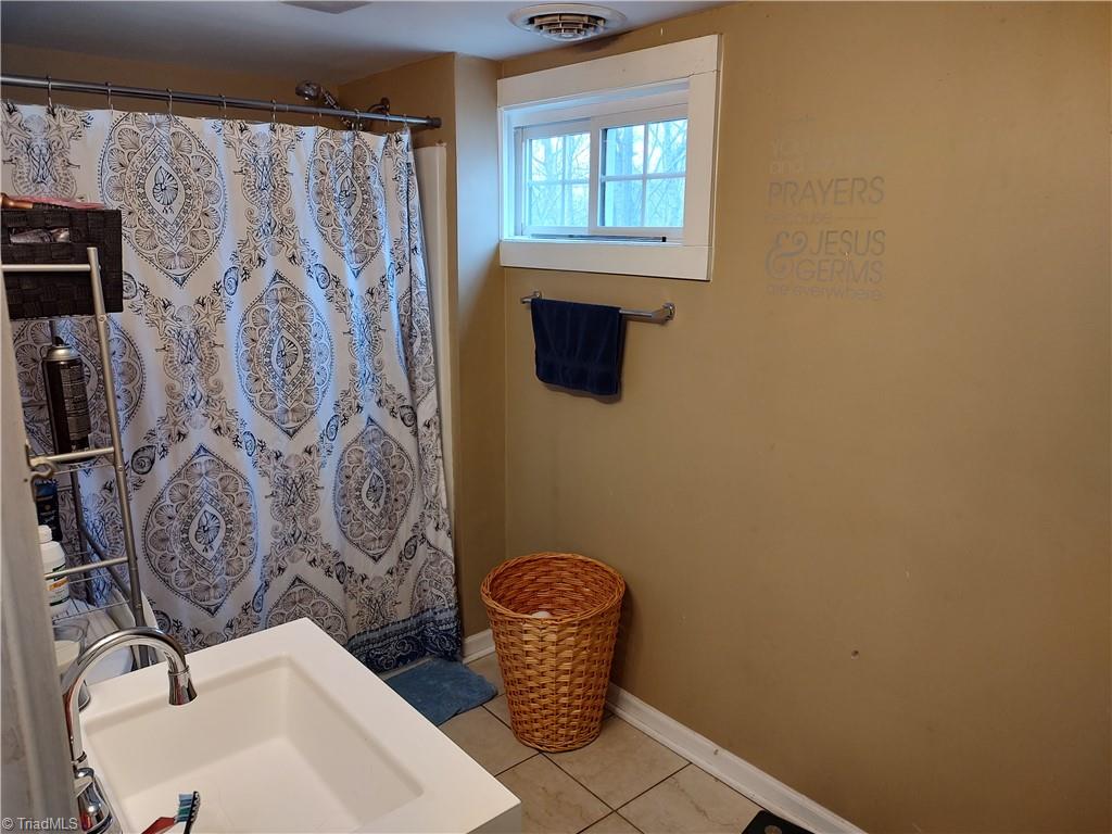 1831 East Meadow Road Eden, NC 27288 - Photo 8 of 14 Gallery Image 8