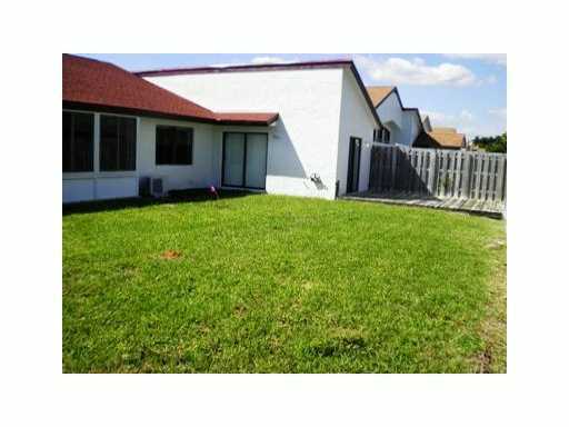 21010 Rustlewood Avenue Boca Raton, FL 33428 - Photo 4 of 15 Additional Photo