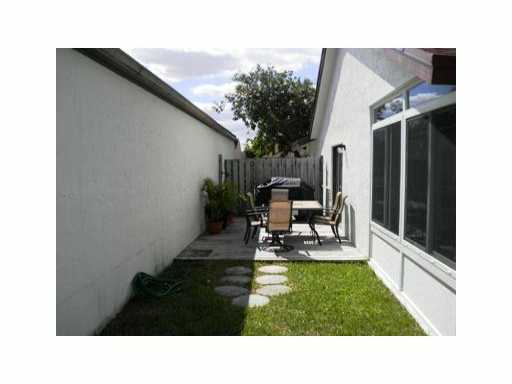 21010 Rustlewood Avenue Boca Raton, FL 33428 - Photo 5 of 15 Additional Photo