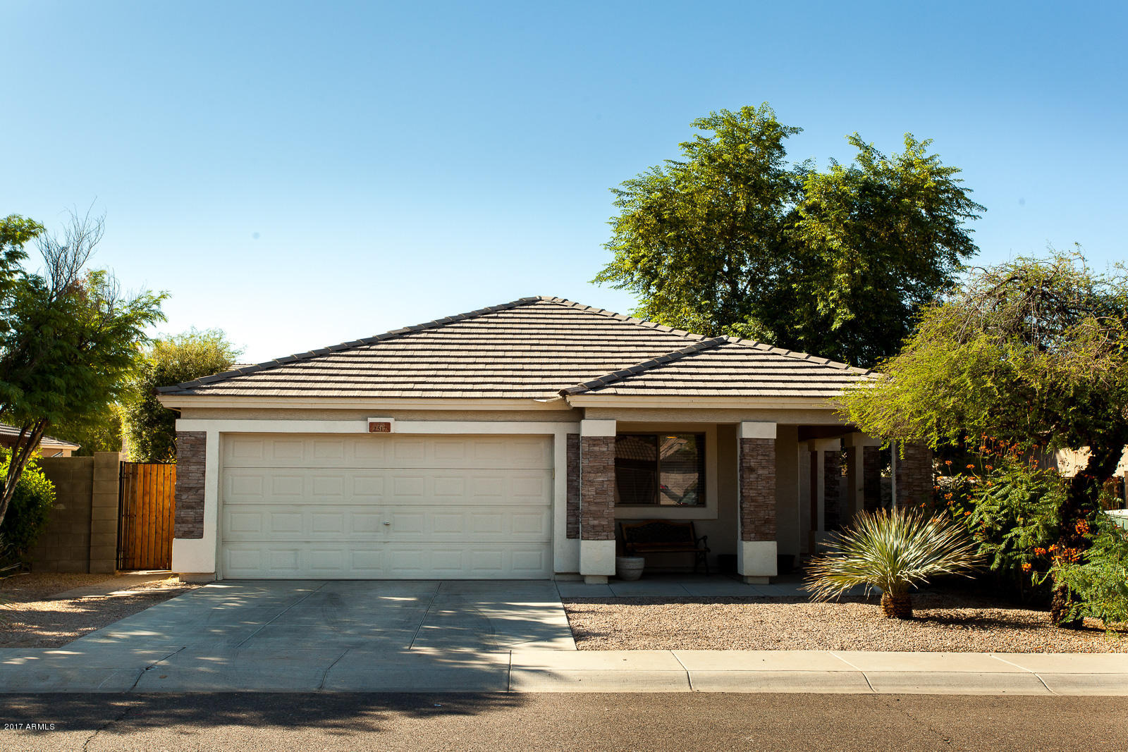 2517 West Carter Road Phoenix, AZ 85041 - Photo 1 of 29 Carter (1 of 29)