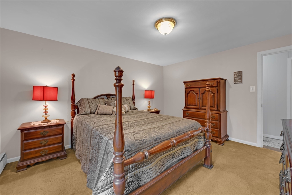 208 New Boston Road Sturbridge, MA 01566 - Photo 11 of 27 Gallery Image 11