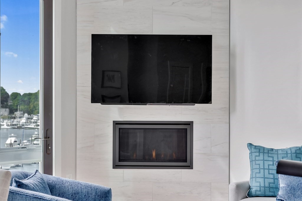 10 Shipyard Drive, Unit 510 Hingham, MA 02043 - Photo 12 of 40