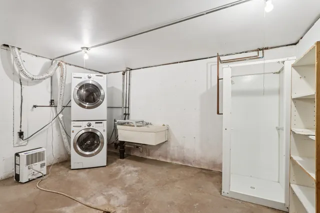 $579,750 | 206 Canal Road, Waterloo, WI 53594