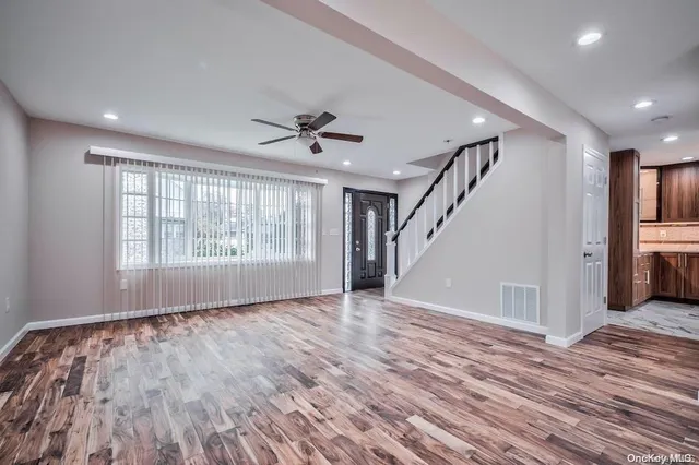 $949,000 | 6 George Avenue, Hicksville, NY 11801