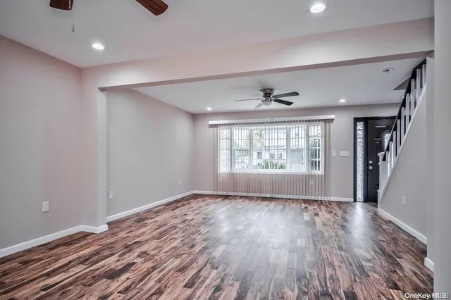 $949,000 | 6 George Avenue, Hicksville, NY 11801