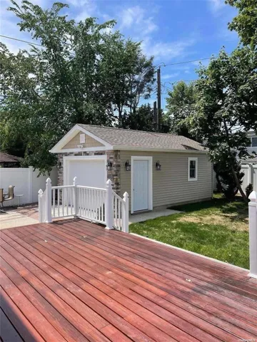 $949,000 | 6 George Avenue, Hicksville, NY 11801