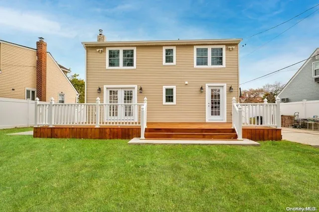 $949,000 | 6 George Avenue, Hicksville, NY 11801