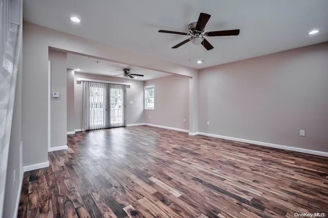 $949,000 | 6 George Avenue, Hicksville, NY 11801