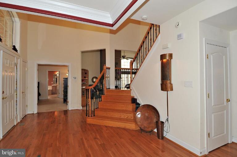 3120 Malcolm Road Brandywine, MD 20613 - Photo 3 of 19 Entrance / Foyer