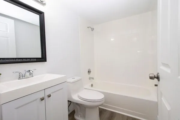 $310,000 | 8240 Southwest 210th Street, Unit 320, Cutler Bay, FL 33189