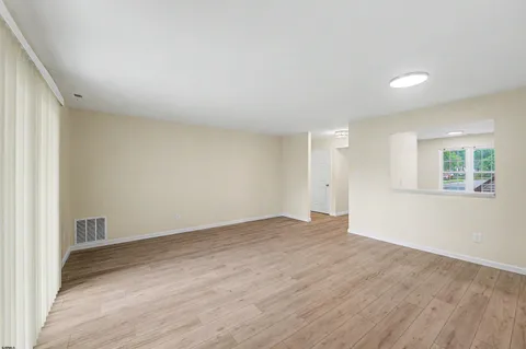 $185,000 | 3211 Juniper Court, Unit 3211, Mays Landing, NJ 08330