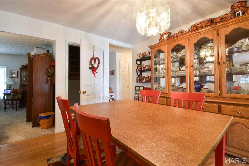 816 South Wood Street Staunton, IL 62088 - Photo 15 of 51